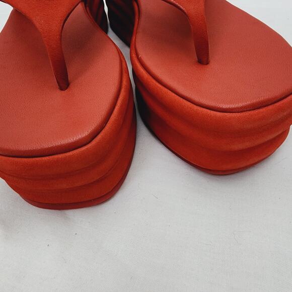 NEW Free People Haven Red Leather Thong Platform Sandal in Flame Red - Picture 6 of 14